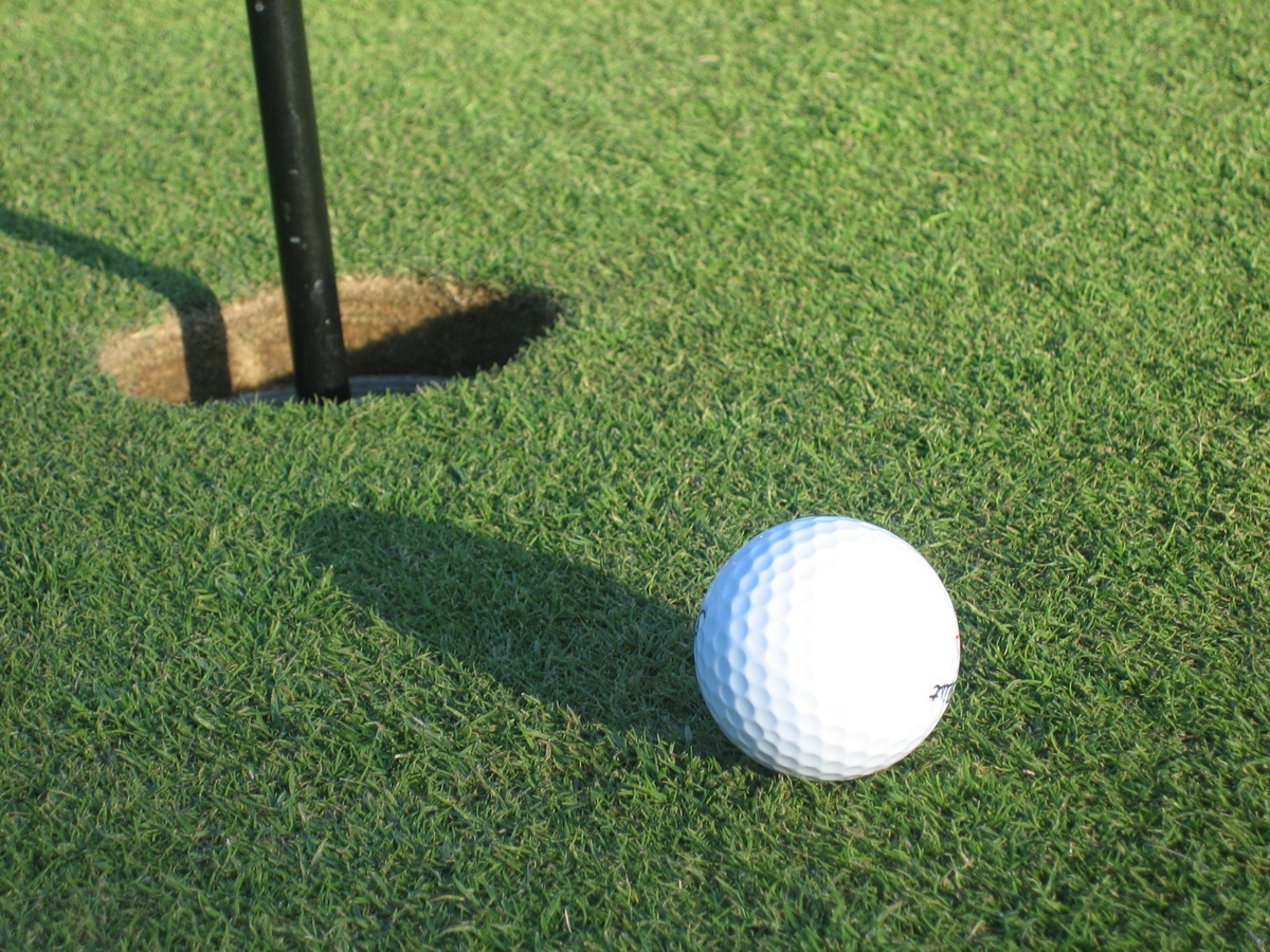 Image of Ladies Closest to the Pin