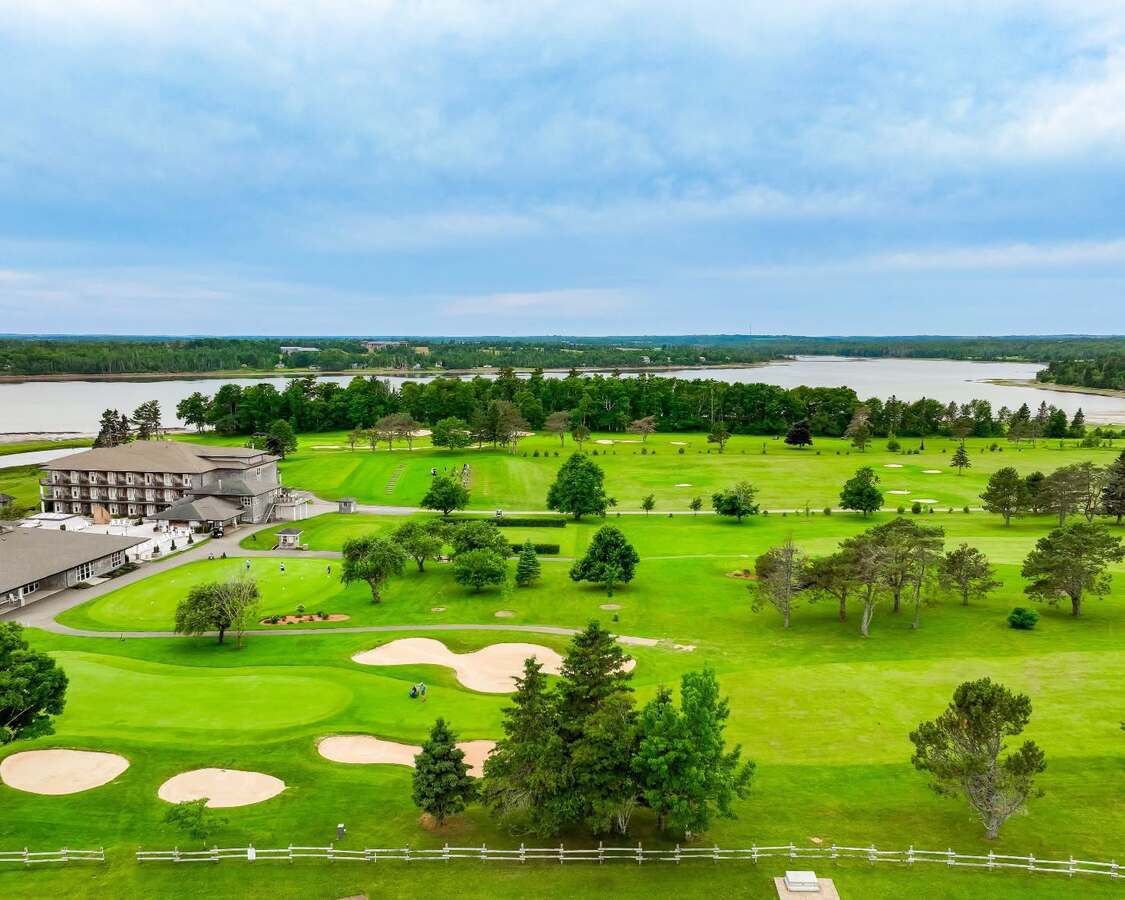 Image of SPONSOR: DIAMOND -  15K (includes 6 gala tickets + 3 golfers)