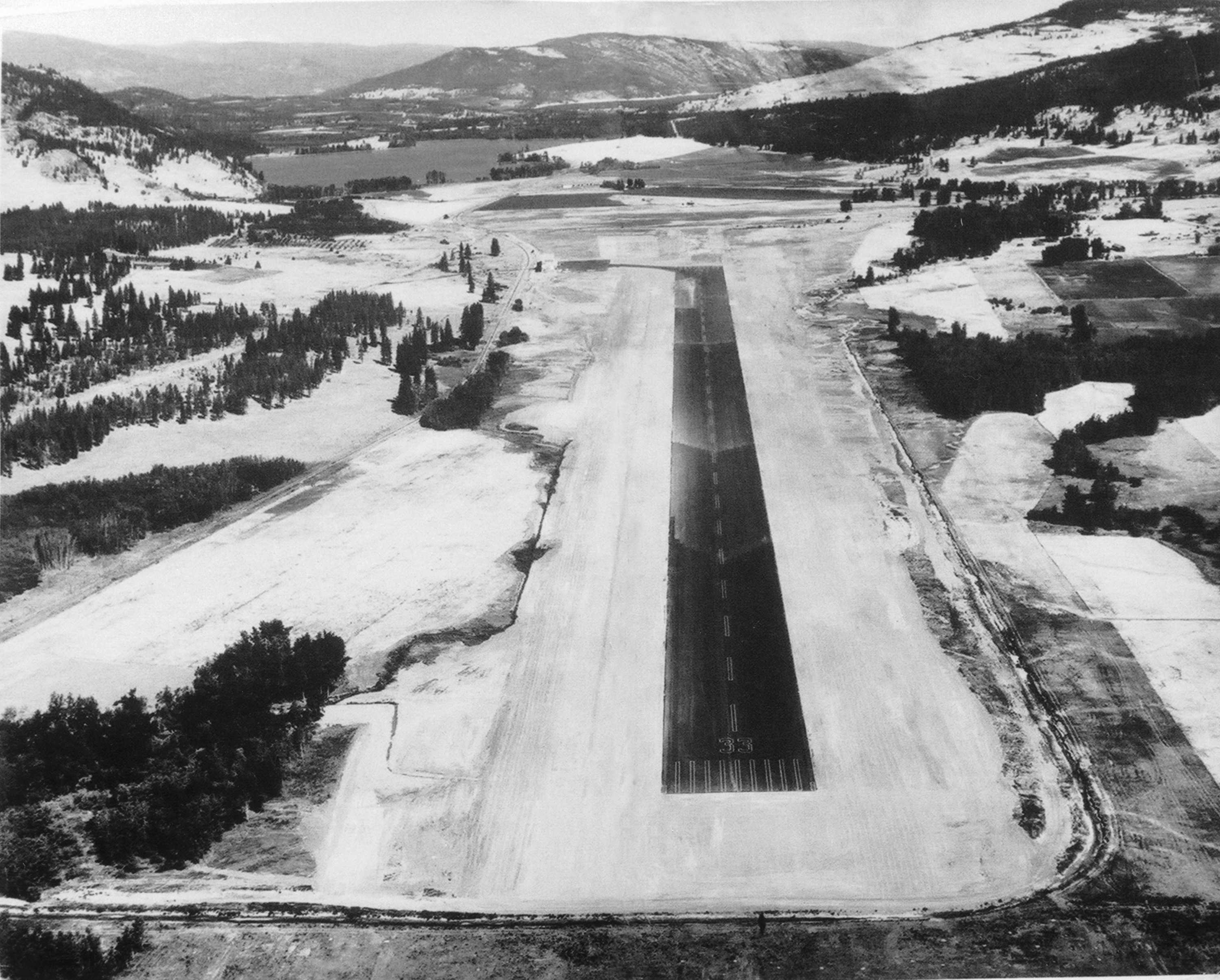 The YLW 75th Anniversary Golf Tournament & Gala in support of the YLW Scholarship Fund - Default Image of Runway Sponsor