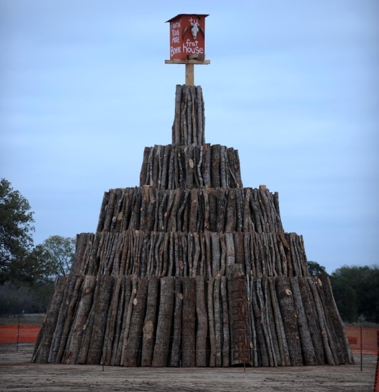 Williamson County Texas A&M Aggie Moms Scholarship Golf Tournament - Default Image of BONFIRE SPONSORSHIP