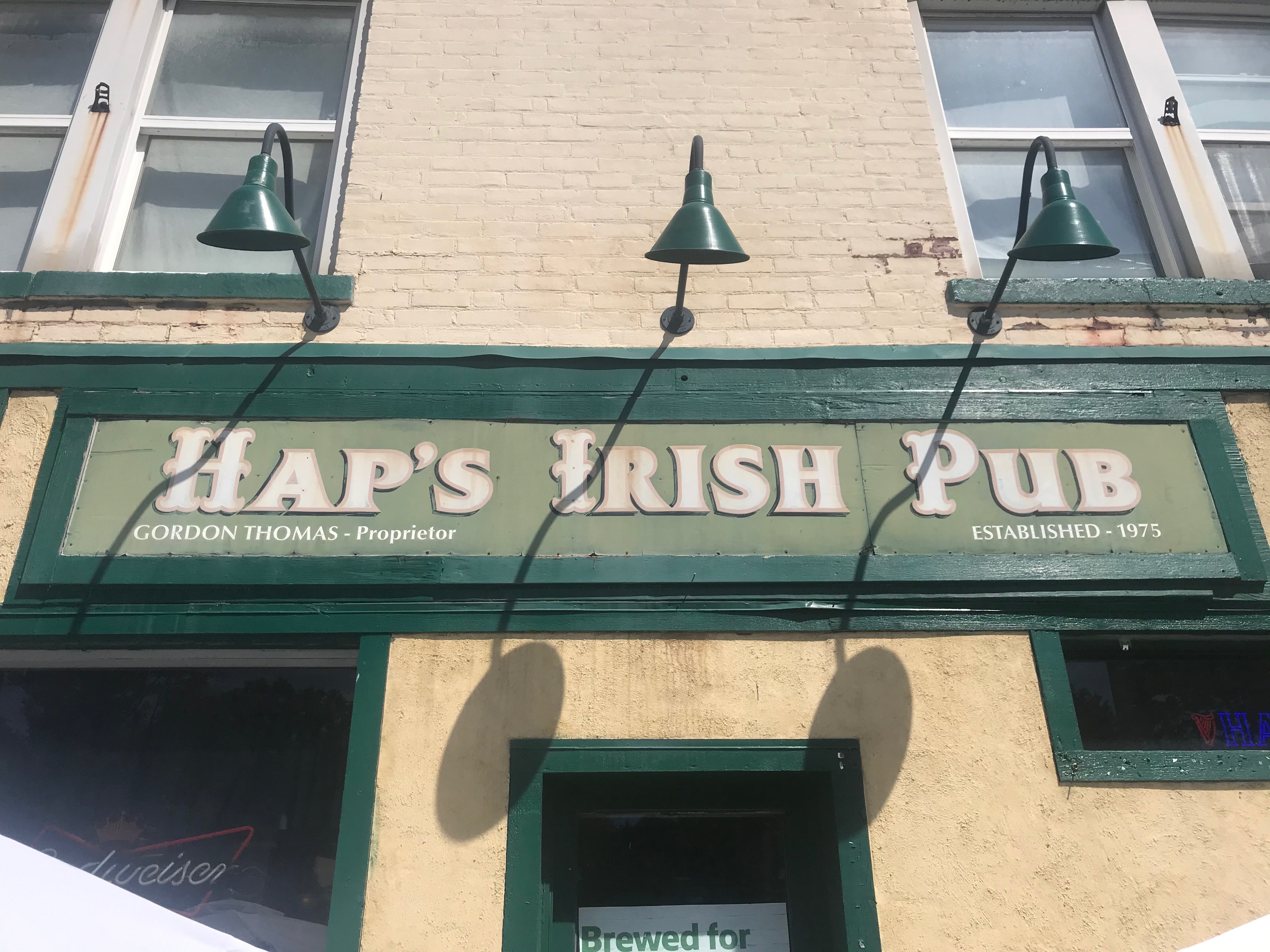 Hap's Irish Pub